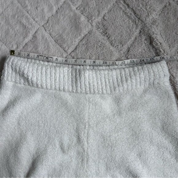Ugg | White Finola Shorts Cozy Sherpa Bottoms | Size Extra Large - Picture 7 of 10